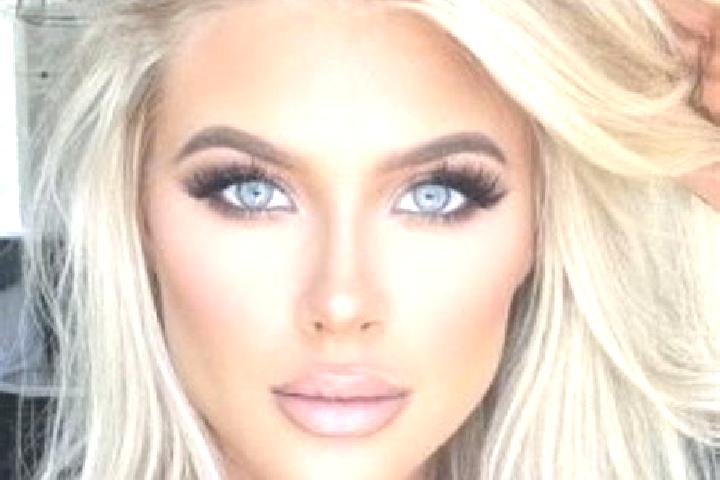 Abigail, 38, a platinum blonde brown-eyed mixed companion based in Plumlov. Offering OWO, Fetish, Tantra. Available for incall and outcall, day and evening d...