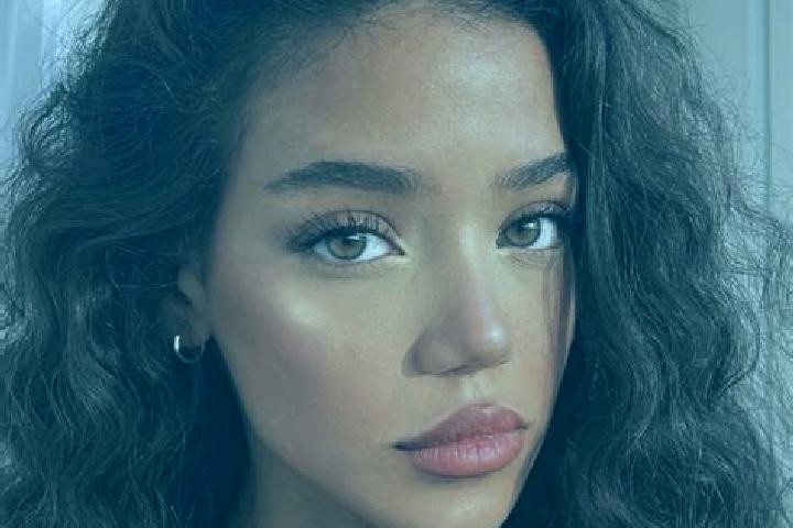 Addison, 20, a black brown-eyed european companion based in Varshets. Offering Deep French Kissing, Overnight. Available for incall and outcall, day and even...