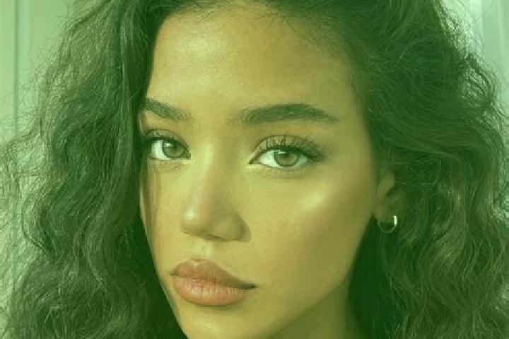 Addison, 20, a black brown-eyed middle eastern companion based in Horodnia. Offering Duos, 69, GFE, Tantra. Available for incall and outcall, overnight booki...