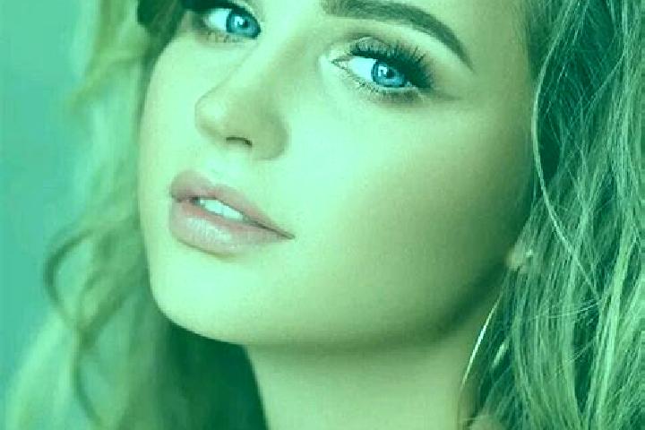 Addison, 20, a dark blonde blue-eyed caribbean companion based in Llanfachraeth. Offering Dinner Date, Fetish, Travel Companion, GFE. Available for incall an...