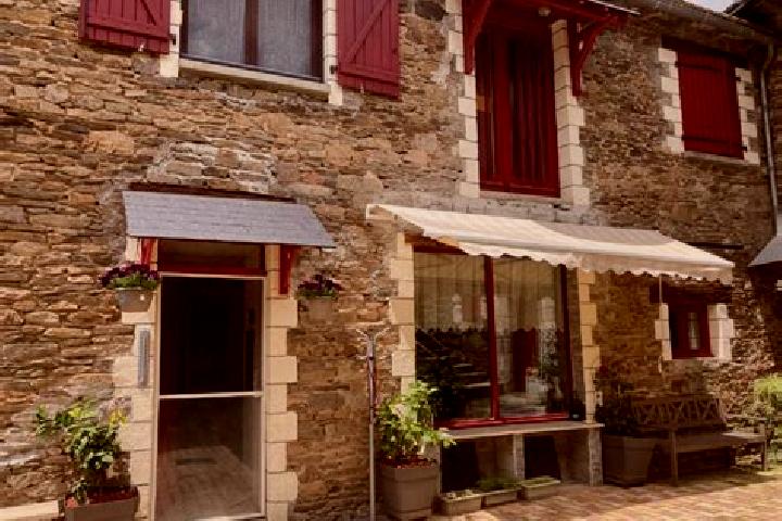 Addison, 20 — Escort in Pont-de-Salars, France