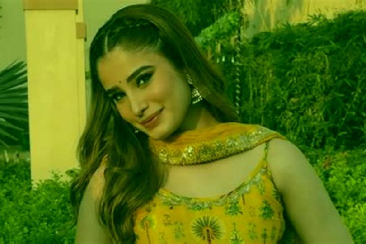 Addison, 20 — Escort in Tandoni, India