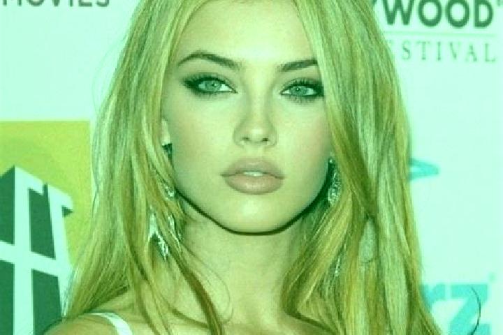Addison, 21, a blonde hazel-eyed caucasian companion based in Kenmure. Offering Duos, Party Girl, Overnight, Travel Companion. Available for incall and outca...