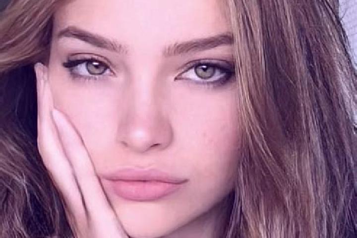 Addison, 21, a brunette green-eyed slavic companion based in Sandhem. Offering Party Girl, Striptease, Deep French Kissing, Couples. Available for incall and...
