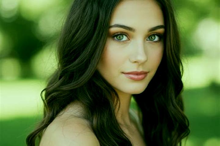 Addison, 21, a chestnut hazel-eyed european companion based in Dziani. Offering Girlfriend Experience, Erotic Massage, 69, BDSM. Available for incall and out...