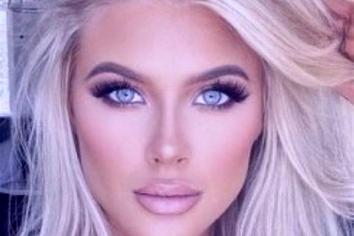Addison, 21, a platinum blonde amber-eyed middle eastern companion based in Soly. Offering BDSM, Prostate Massage, Party Girl, A-Level, Massage. Available fo...