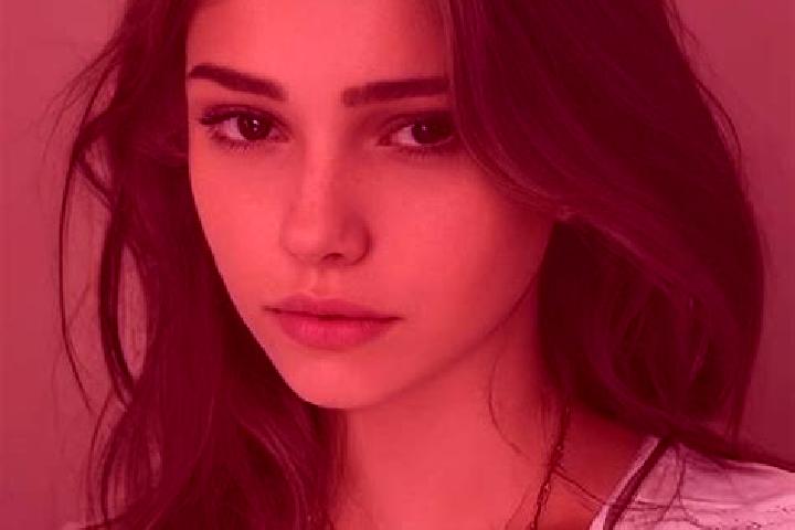 Addison, 22, a auburn hazel-eyed slavic companion based in Curahuara de Carangas. Offering Deep French Kissing, GFE, 69. Available for incall and outcall, da...