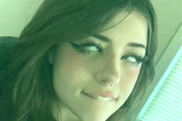 Addison, 22, a black dark-eyed caribbean companion based in Pedra Azul. Offering BDSM, CIM, Party Girl, OWO. Available for incall and outcall, overnight book...
