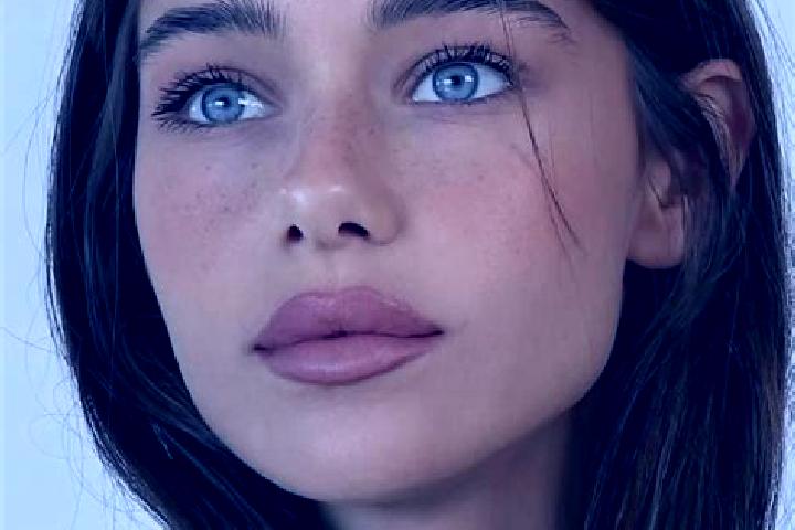 Addison, 22, a brunette brown-eyed middle eastern companion based in Elosso. Offering Overnight, Tantra. Available for incall and outcall, overnight bookings...
