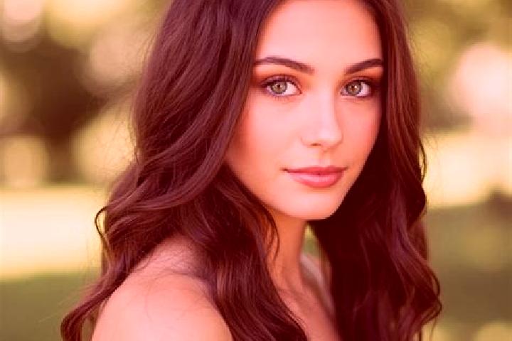 Addison, 22, a brunette hazel-eyed caribbean companion based in Barford St Martin. Offering Party Girl, OWO, Domination, Roleplay, Duos. Available for incall...