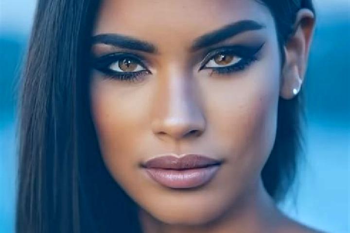 Addison, 22, a dark blonde hazel-eyed latina companion based in Grakhovo. Offering Striptease, Prostate Massage. Available for incall and outcall, day and ev...