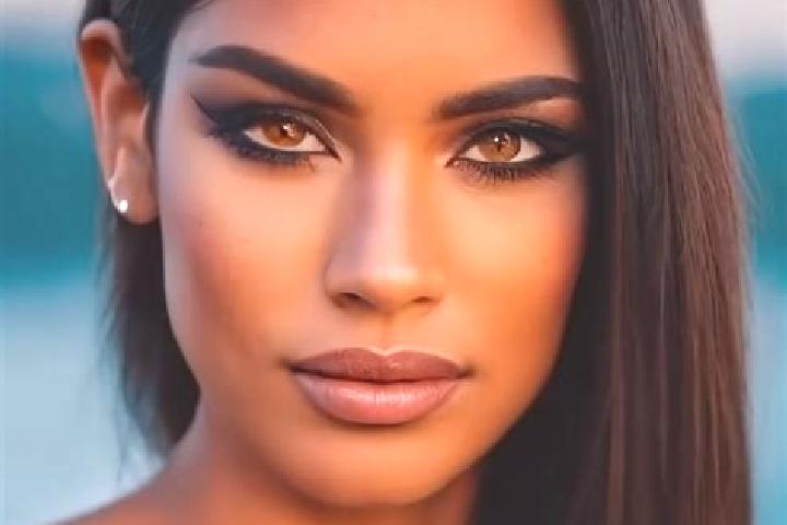 Addison, 22, a red amber-eyed latina companion based in Collepietro. Offering Party Girl, Travel Companion, OWO, BDSM, Dinner Date. Available for incall and ...