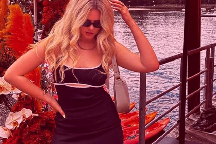 Addison, 22 — Escort in Linden Park, Australia