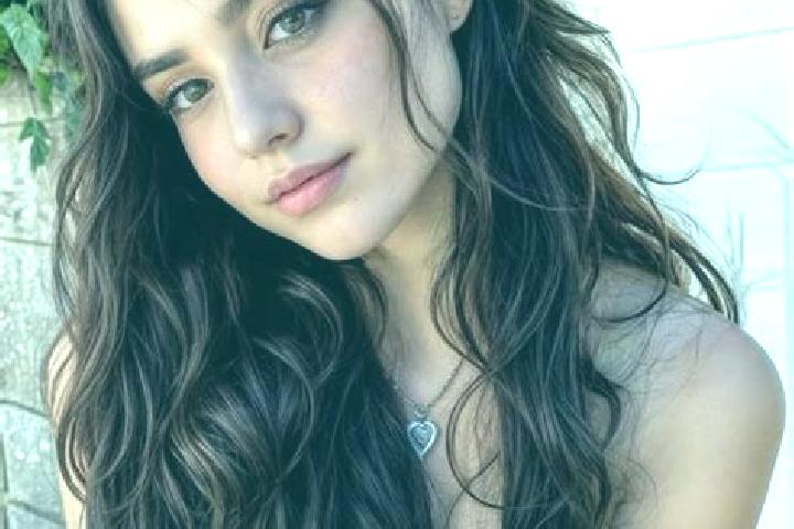 Addison, 23, a auburn hazel-eyed caucasian companion based in Flakiedougou. Offering Couples, Roleplay, CIM, Prostate Massage. Available for incall and outca...