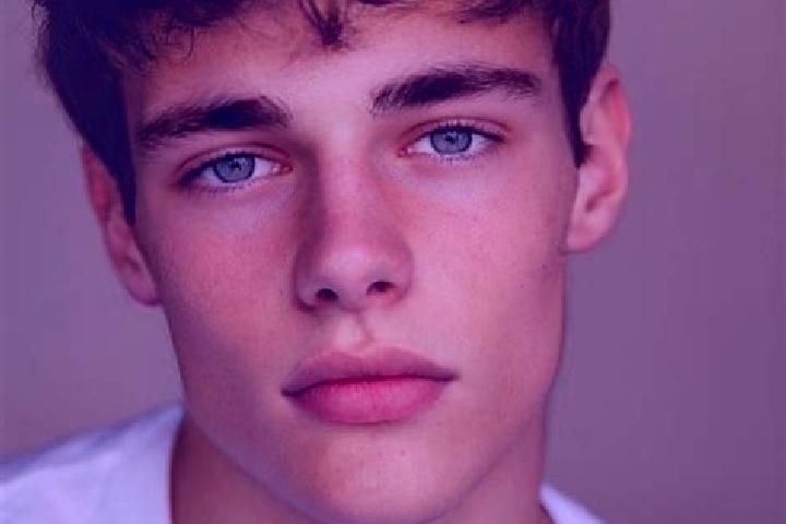 Addison, 23, a black brown-eyed caucasian companion based in Rakova. Offering OWO, Roleplay, Couples, Deep French Kissing. Available for incall and outcall, ...
