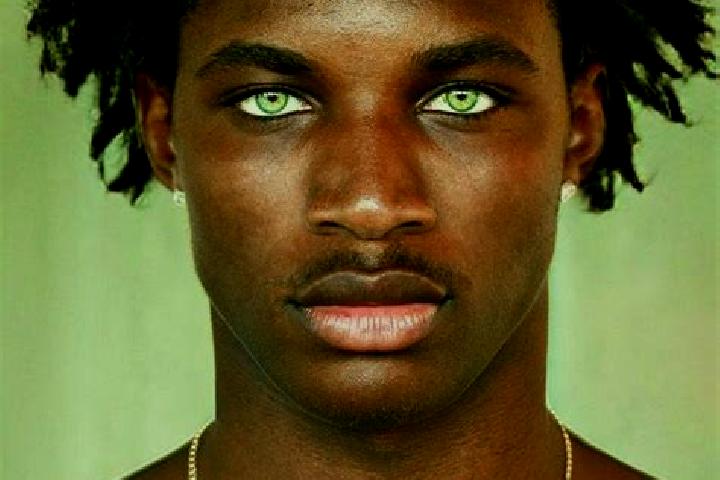 Addison, 23, a black green-eyed mixed companion based in Kama. Offering Roleplay, BDSM, Duos, Tantra. Available for incall and outcall, day and evening dates.