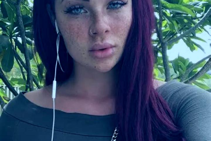 Addison, 23, a red green-eyed latina companion based in Goldfield. Offering 69, Party Girl, A-Level. Available for incall and outcall, day and evening dates.