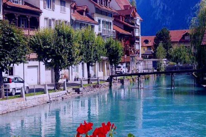 Addison, 23 — Escort in Aristau, Switzerland