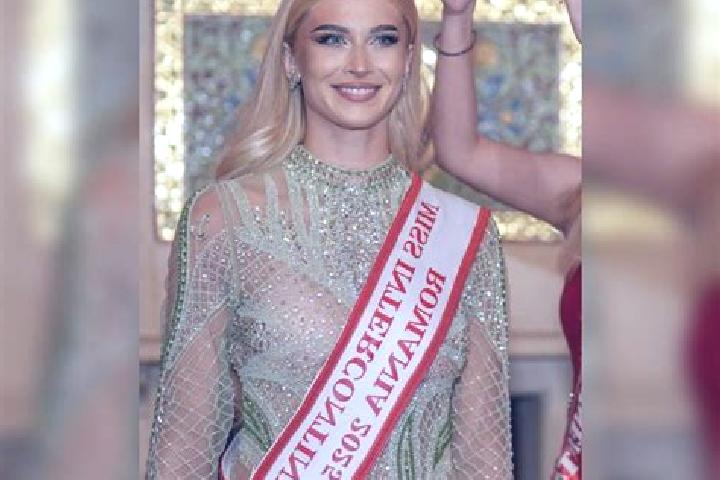 Addison, 23 — Escort in Gardesti, Romania