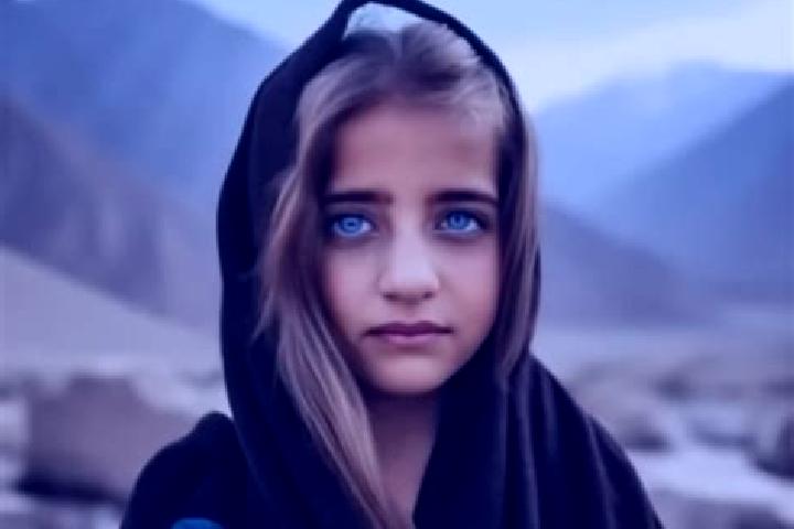 Addison, 24, a auburn amber-eyed middle eastern companion based in Wiesendangen / Steinegg. Offering Tantra, Girlfriend Experience, Duos, Overnight. Availabl...