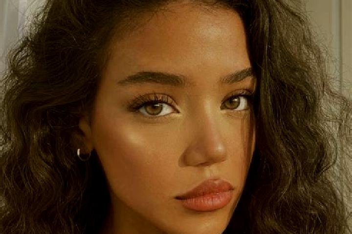 Addison, 24, a black brown-eyed mixed companion based in Peddapalli. Offering GFE, Party Girl, Overnight. Available for incall and outcall, overnight booking...