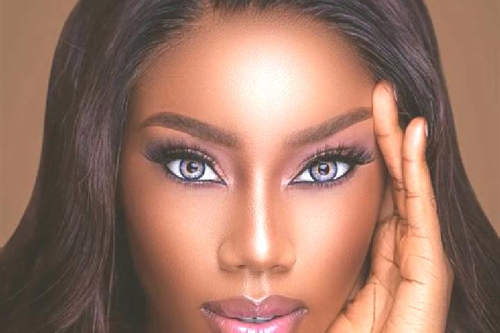 Addison, 24, a chestnut blue-eyed ebony companion based in Breal-sous-Vitre. Offering BDSM, 69, Roleplay, Erotic Massage. Available for incall and outcall, d...