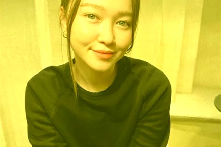 Addison, 24, a dark blonde blue-eyed asian companion based in Manurewa East. Offering CIM, Roleplay, GFE, Prostate Massage. Available for incall and outcall,...