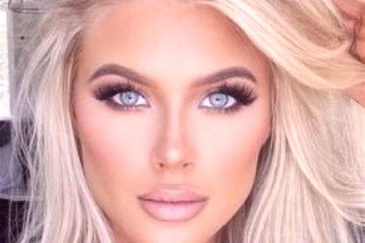 Addison, 24, a platinum blonde grey-eyed latina companion based in Blackrock. Offering Roleplay, Tantra, GFE, 69. Available for incall and outcall, day and e...