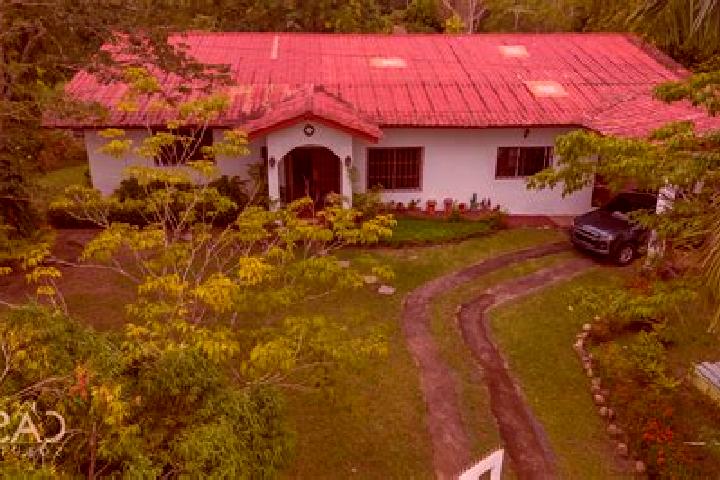 Addison, 24 — Escort in El Espino de Santa Rosa, Panama