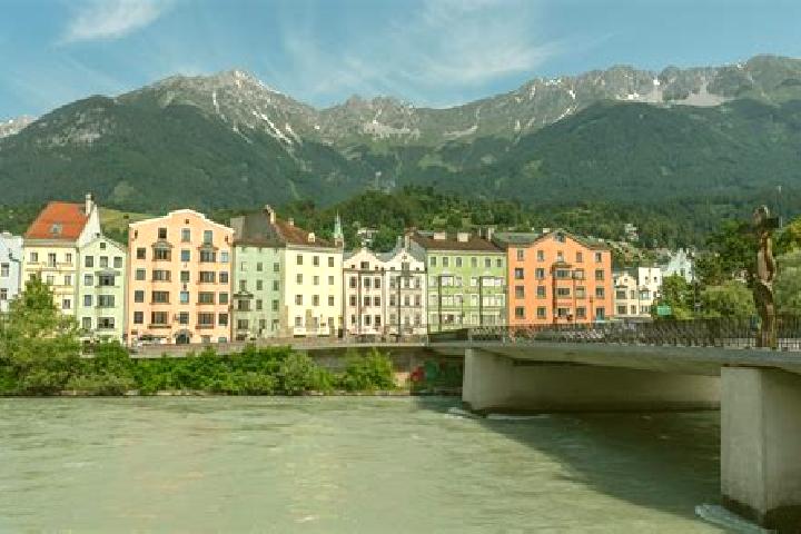 Addison, 24 — Escort in Gloednitz, Austria