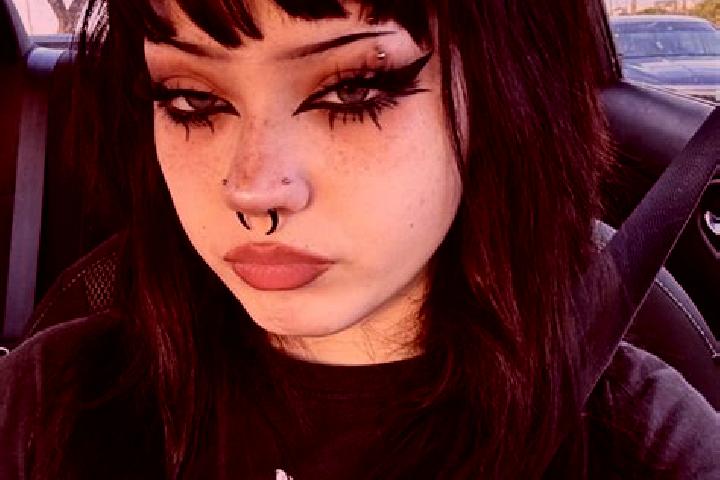 Addison, 24 — Escort in Goth Shams Pir, Pakistan