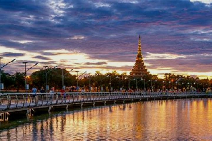 Addison, 24 — Escort in Phu Wiang, Thailand