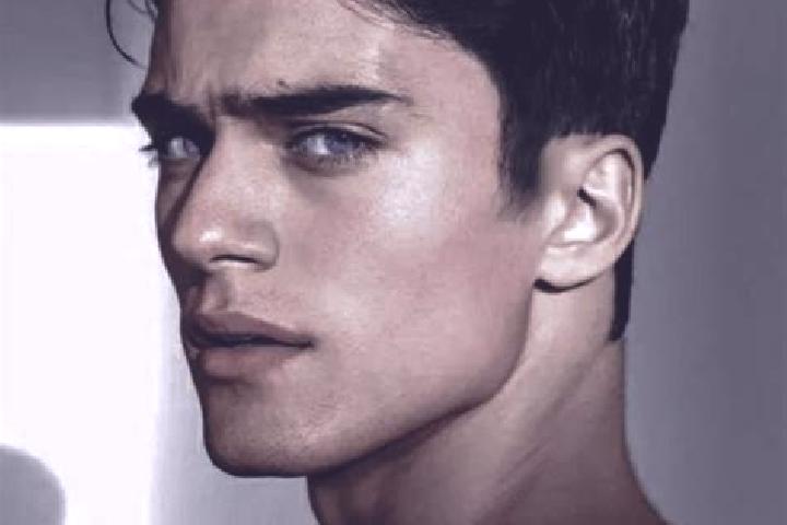 Addison, 25, a black grey-eyed slavic companion based in Livezi-Vale. Offering 69, Tantra. Available for incall and outcall, overnight bookings available.