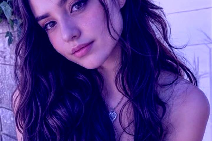 Addison, 25, a brunette hazel-eyed slavic companion based in Ushibukamachi. Offering Roleplay, Party Girl, Domination, Travel Companion. Available for incall...