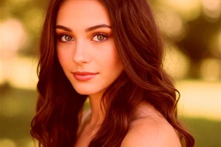 Addison, 25, a chestnut hazel-eyed caucasian companion based in Puncaksari. Offering Overnight, Striptease. Available for incall and outcall, day and evening...