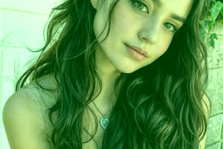 Addison, 25, a chestnut hazel-eyed caucasian companion based in Sibambe. Offering Domination, Prostate Massage, Girlfriend Experience. Available for incall a...