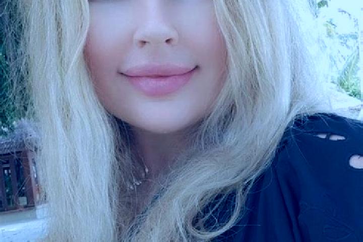 Addison, 25, a dark blonde dark-eyed caucasian companion based in Afif. Offering BDSM, Travel Companion, Tantra, GFE. Available for incall and outcall, day a...