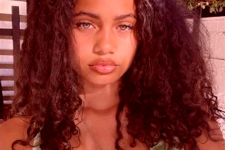 Addison, 25, a red green-eyed mixed companion based in Senduro. Offering Duos, Erotic Massage, Party Girl, CIM. Available for incall and outcall, day and eve...