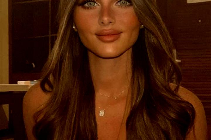 Addison, 26, a brunette dark-eyed mixed companion based in Metelen. Offering Striptease, Overnight, Travel Companion. Available for incall and outcall, overn...