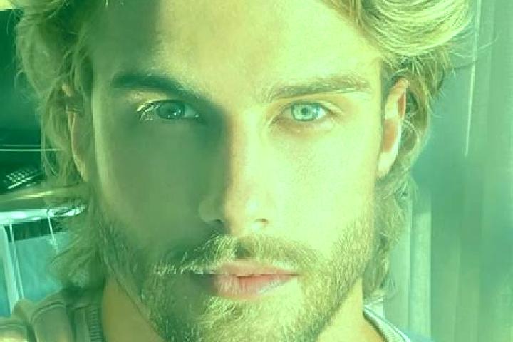Addison, 26, a dark blonde blue-eyed caribbean companion based in Irade. Offering Duos, Overnight, Travel Companion, OWO, Dinner Date. Available for incall a...