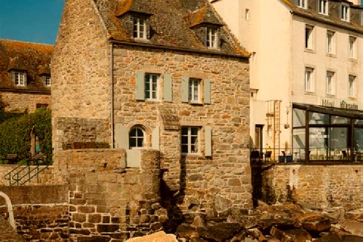 Addison, 26 — Escort in Roscoff, France
