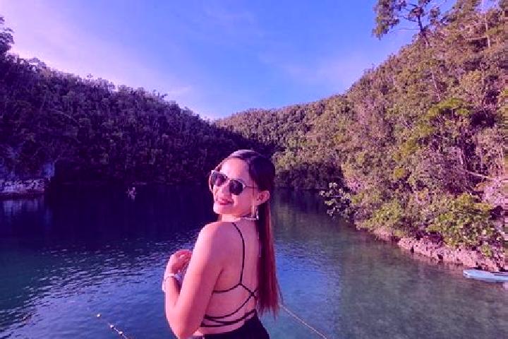 Addison, 26 — Escort in Salimbao, Philippines