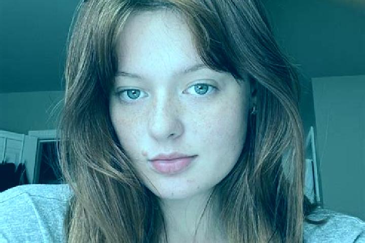 Addison, 27, a auburn hazel-eyed mixed companion based in Varena. Offering Prostate Massage, Erotic Massage. Available for incall and outcall, overnight book...