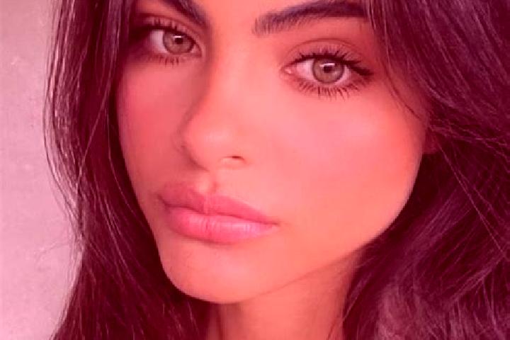 Addison, 27, a black amber-eyed indian companion based in Capari. Offering Party Girl, Couples, 69, Travel Companion, GFE. Available for incall and outcall, ...