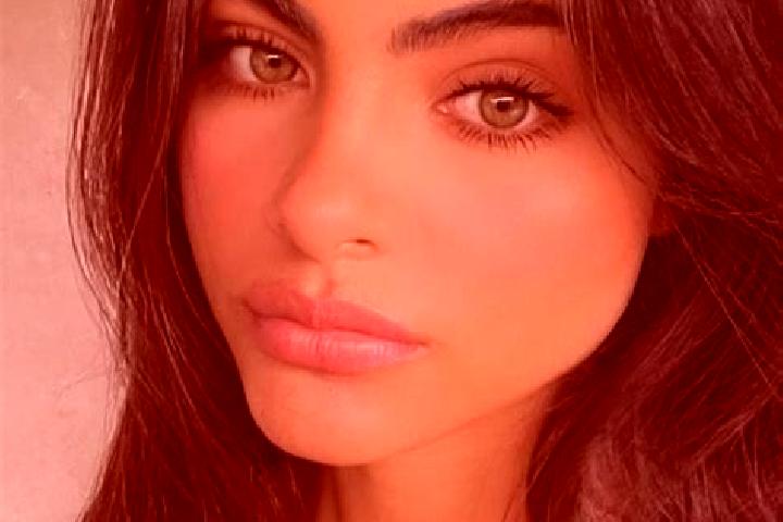 Addison, 27, a brunette green-eyed latina companion based in Hof. Offering Travel Companion, Massage. Available for incall and outcall, overnight bookings av...