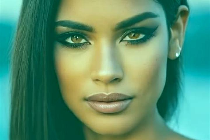 Addison, 27, a dark blonde grey-eyed latina companion based in Roossenekal. Offering BDSM, OWO, CIM, Roleplay. Available for incall and outcall, day and even...