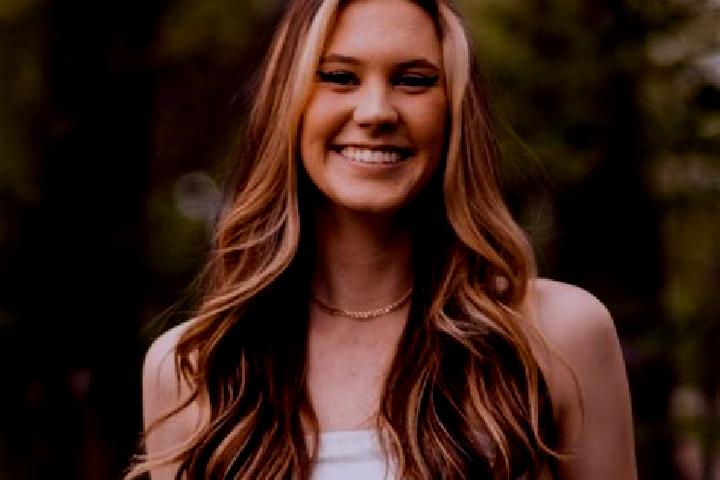 Addison, 27 — Escort in Coram, United States