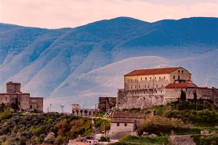 Addison, 27 — Escort in Montesarchio, Italy