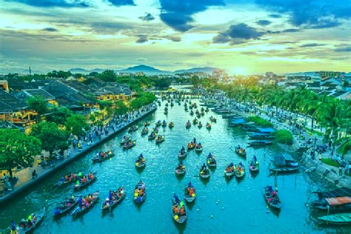 Addison, 27 — Escort in Tan An, Vietnam