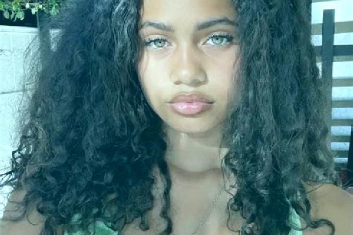 Addison, 28, a black green-eyed mixed companion based in Pouille-les-Coteaux. Offering Domination, Girlfriend Experience, Overnight, Roleplay. Available for ...
